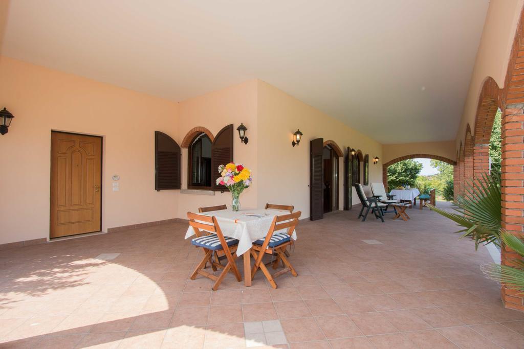 Daller Bianca Apartment By Wonderful Italy Soiano Del Lago Room photo